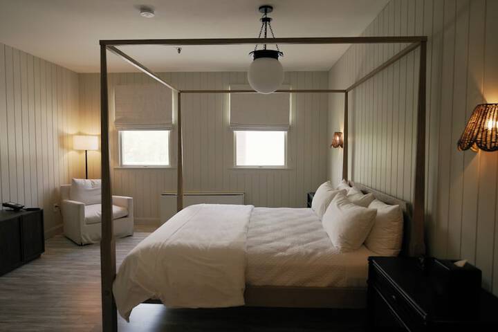 Room 46 of 131