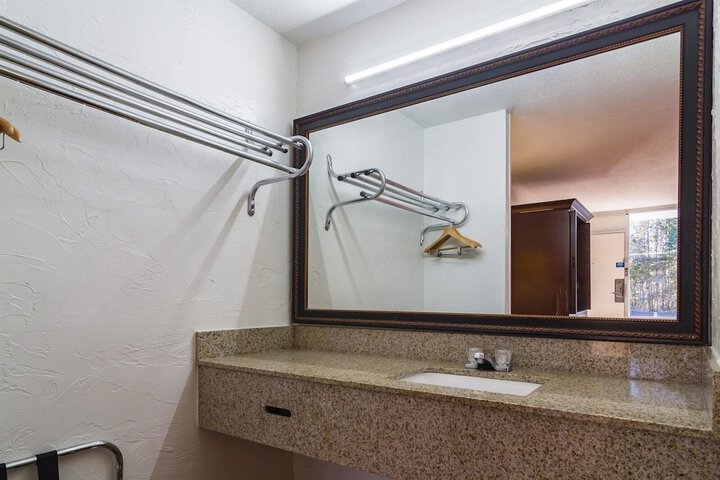 Motel 6 Townsend GA