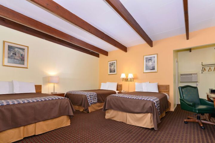 Americas Best Value Inn Geneva