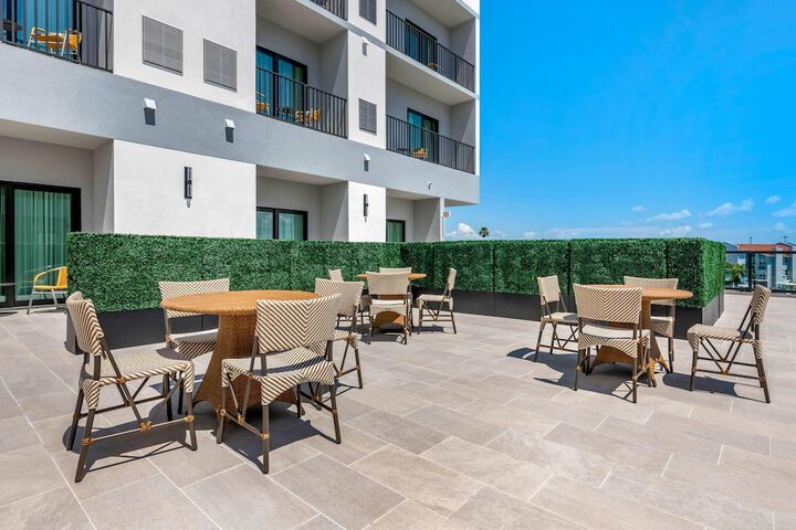 Cambria Hotel St. Petersburg-Madeira Beach Marina