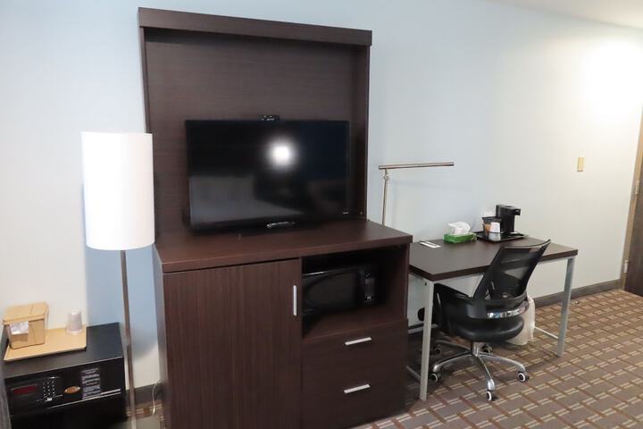 Room 49 of 76