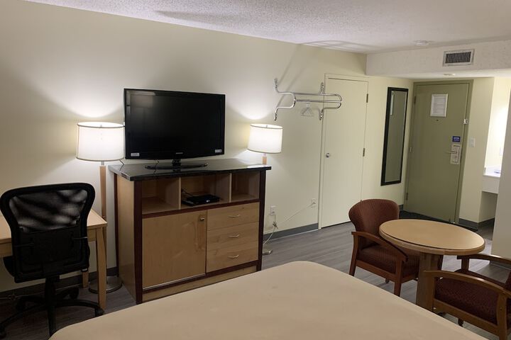 Room 50 of 82