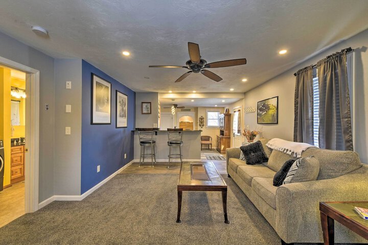 Cozy Getaway - 10 Miles to Mount Wachusett Skiing!
