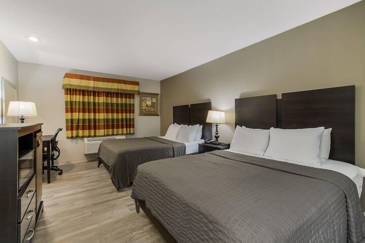 Econo Lodge Inn & Suites Yankton