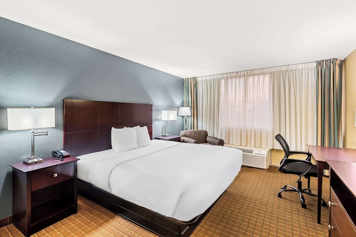 Room 16 of 39