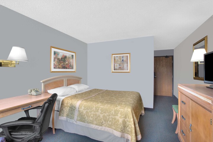 Room 18 of 18