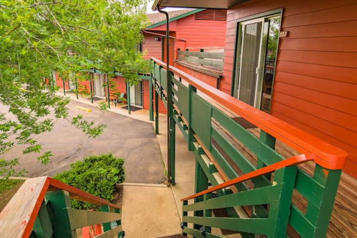 Property Grounds 105 of 112