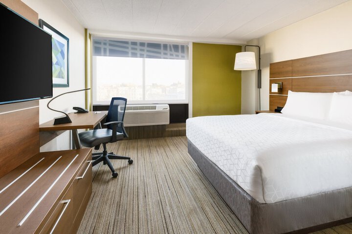 Room 58 of 96