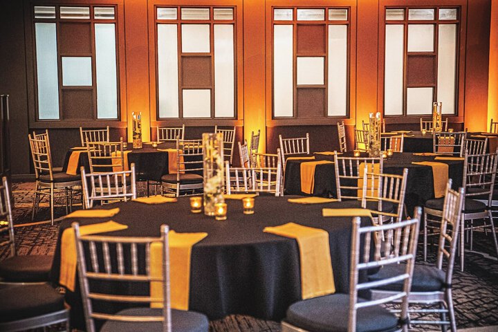 Delta Hotels by Marriott Cincinnati Sharonville
