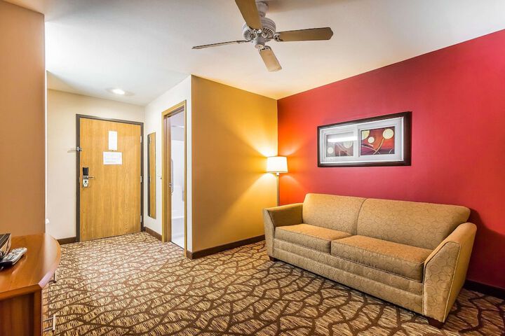 Room 36 of 41