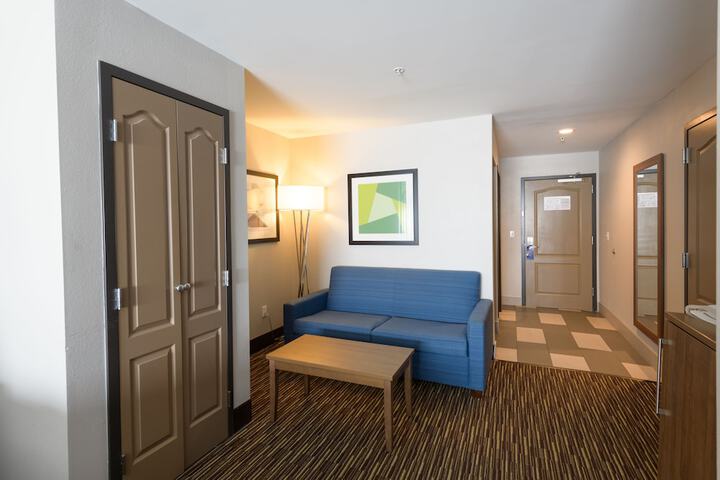 Room 19 of 34
