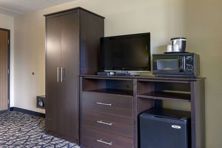 Room 36 of 41