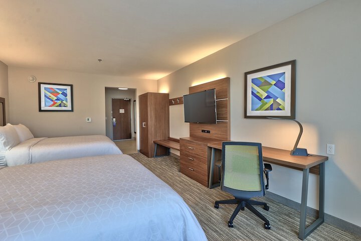 Room 13 of 26