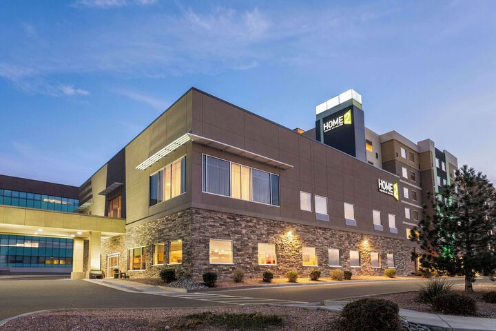 Hotel 4 of 68