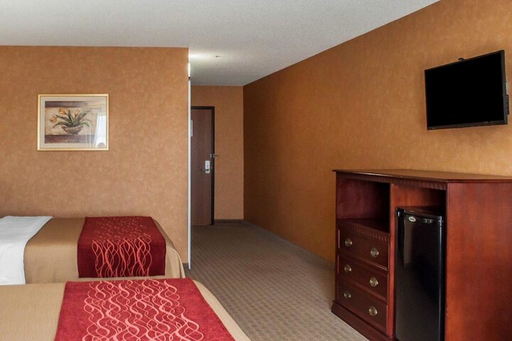 Room 28 of 68