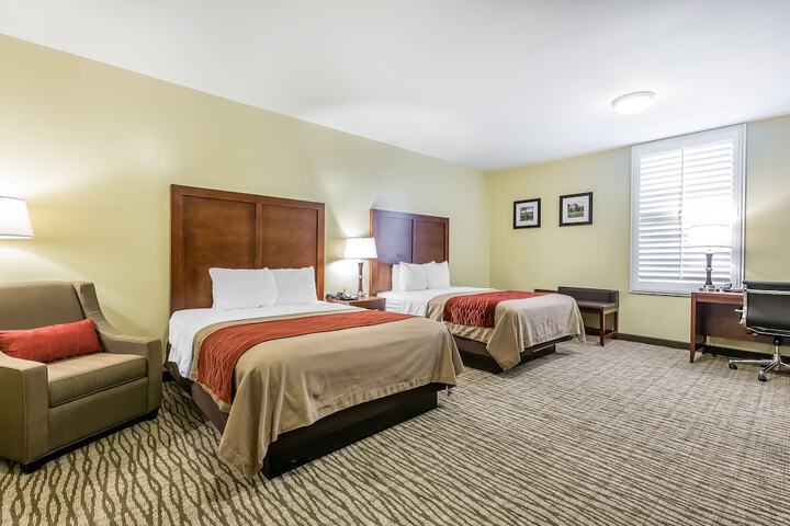 Comfort Inn Pomona near Fairplex
