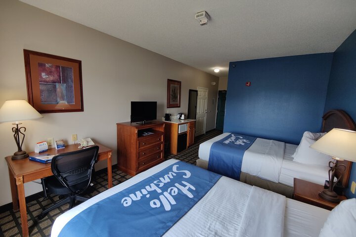 Baymont by Wyndham Albany MN