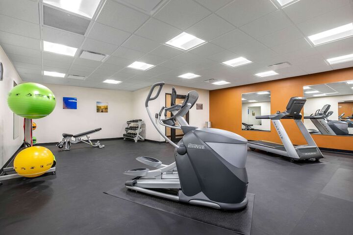 Comfort Inn and Suites Ames near ISU Campus