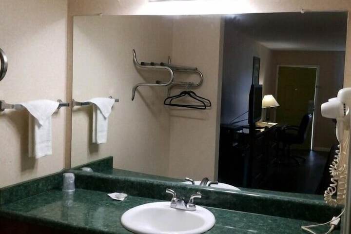 Room 7 of 13
