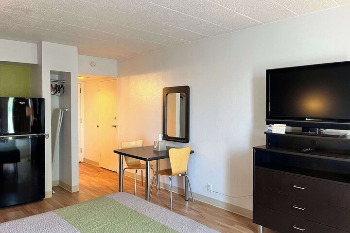 Studio 6 Suites Clarion PA