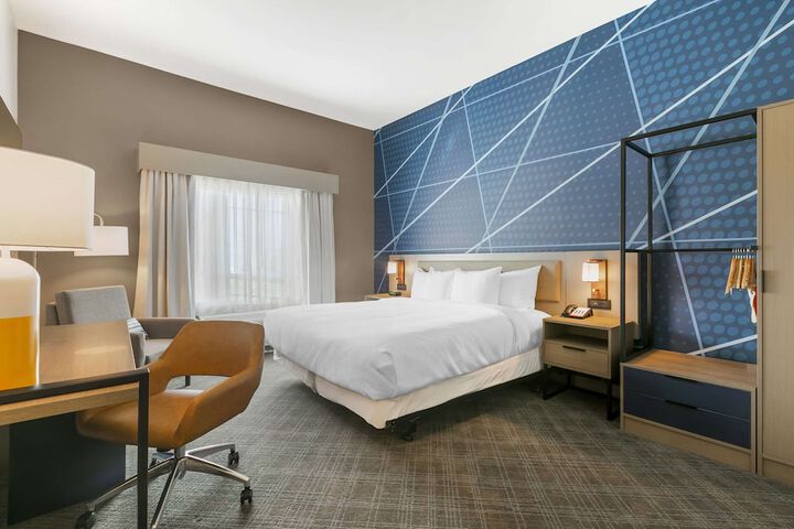 Room 15 of 30