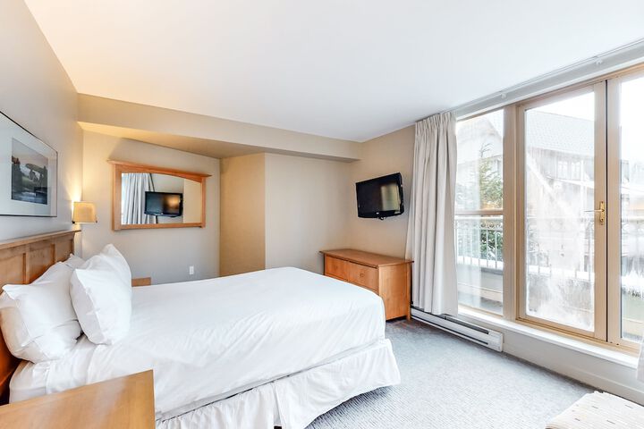 Whistler Peak Lodge