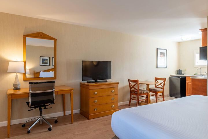 Port Inn and Suites Portsmouth an Ascend Collection Hotel