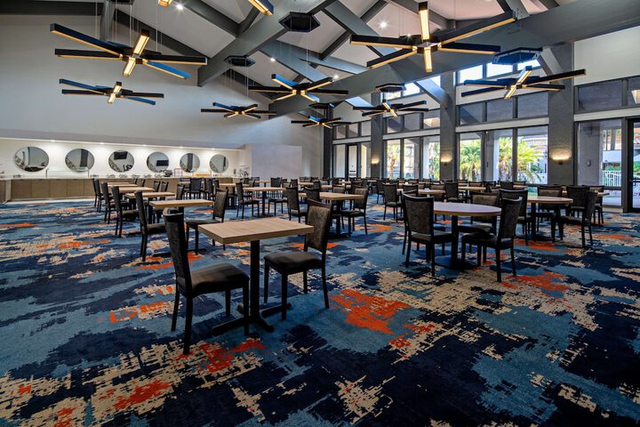 DoubleTree by Hilton Hotel Bakersfield