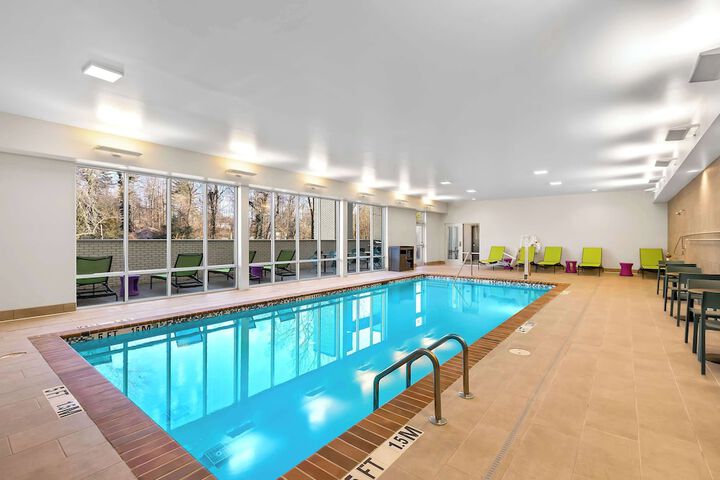 Home2 Suites by Hilton Hendersonville
