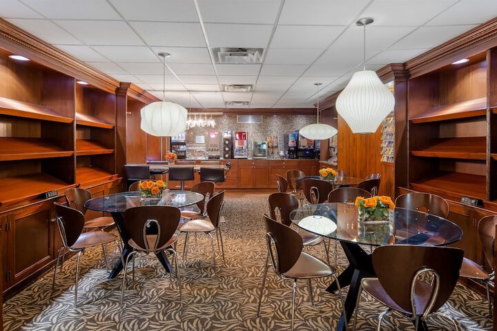 Robert Treat Hotel