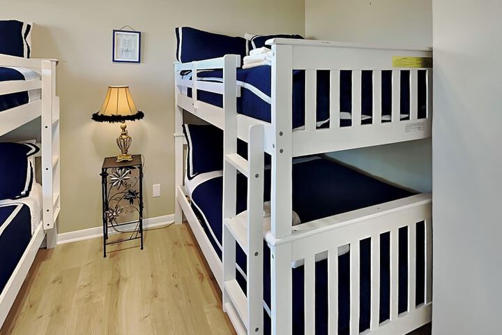 Room 13 of 39