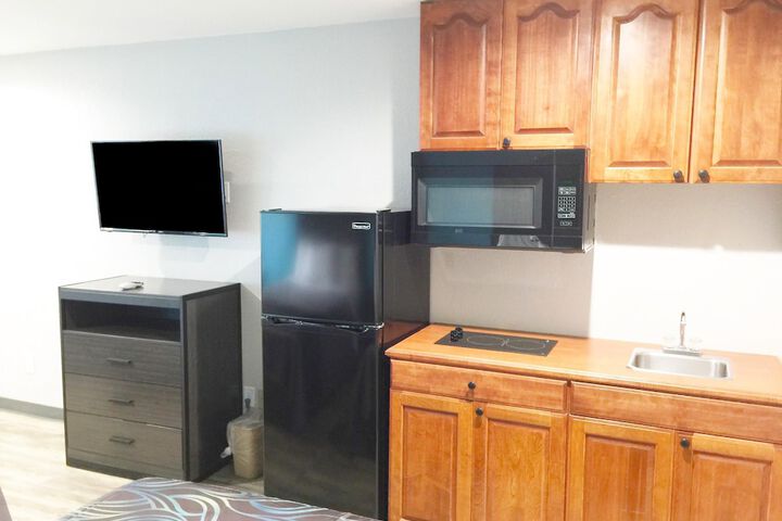 Americas Best Value Inn & Suites Mont Belvieu Houston