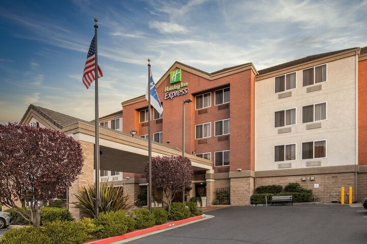 Hotel 7 of 50