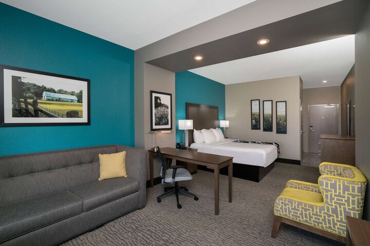 Room 11 of 35