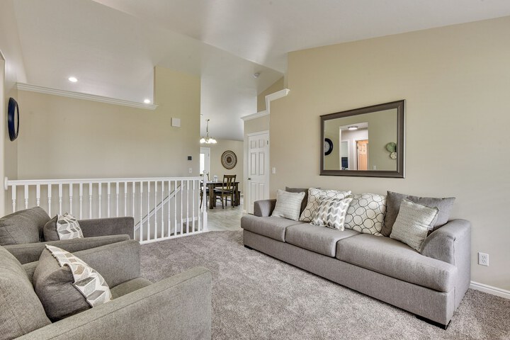 Family-friendly Clearfield Home w / Hot Tub!