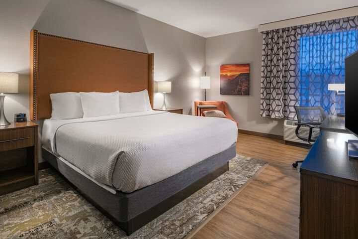 Room 18 of 33