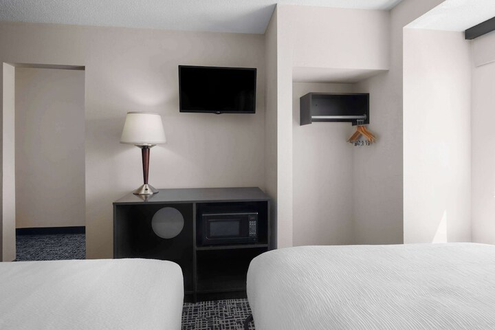 Room 30 of 36