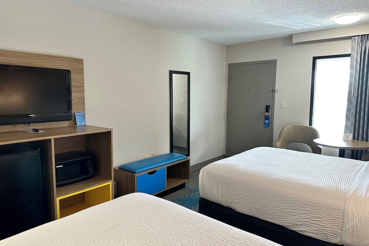 Room 29 of 37