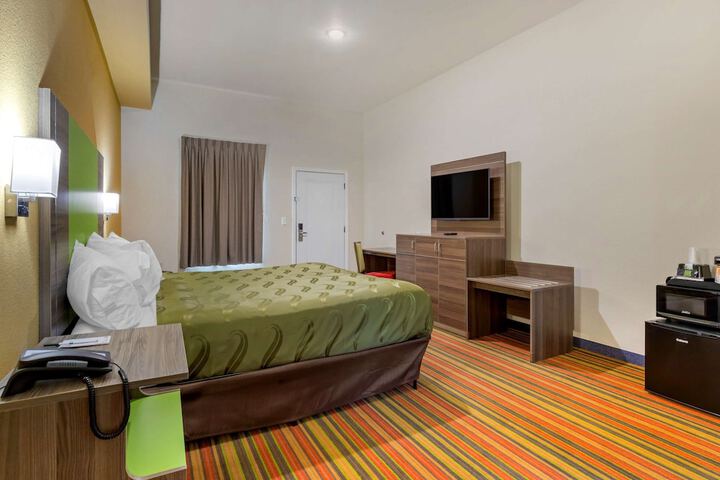 Room 14 of 27
