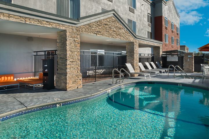 Pool 6 of 43