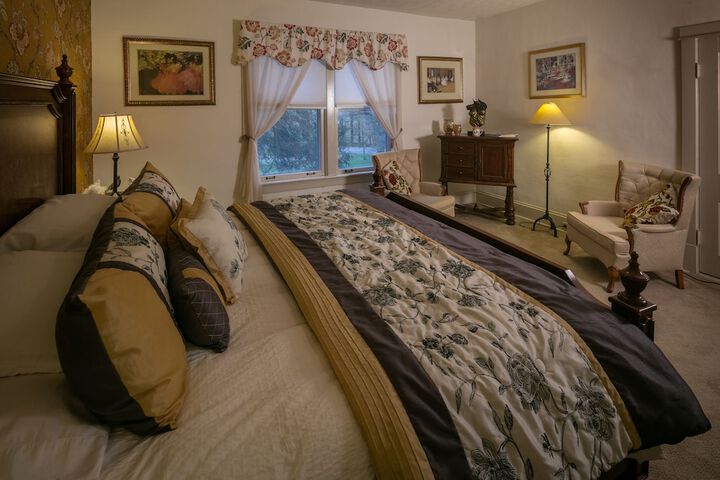 Room 36 of 95