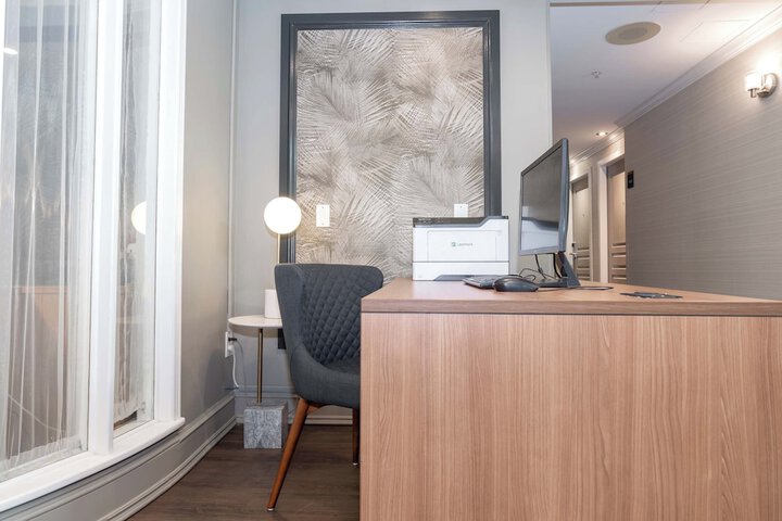 Business Center 29 of 29