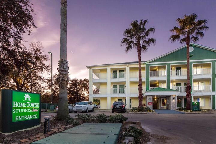Hotel 8 of 24