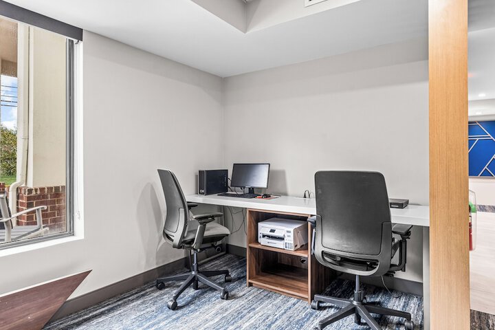 Holiday Inn Express Hotel & Suites Carneys Point by IHG