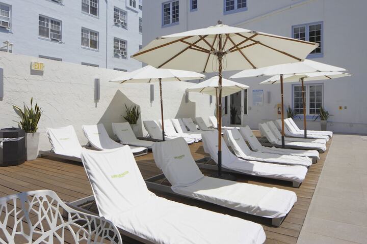 Sundeck 67 of 69