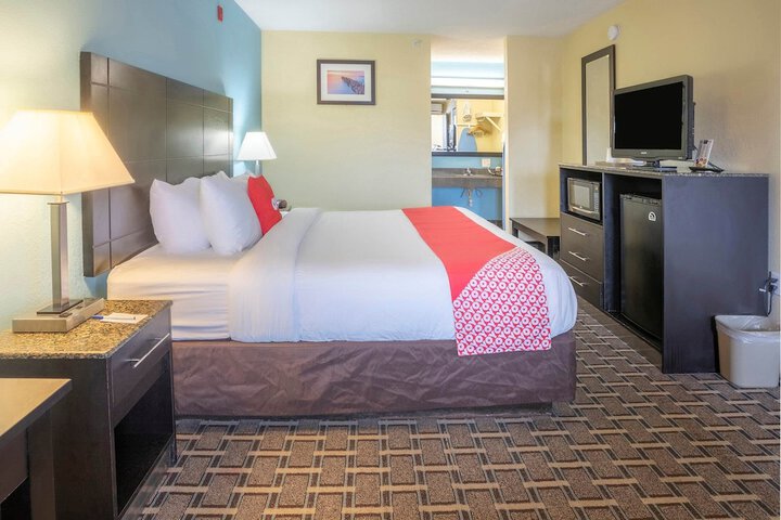 Room 10 of 36