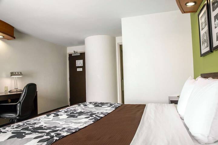 Room 10 of 45