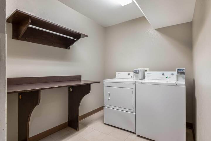 Microtel Inn & Suites by Wyndham Pearl River / Slidell