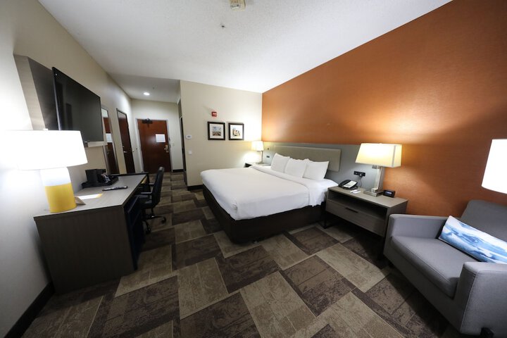 Comfort Inn & Suites Hutchinson