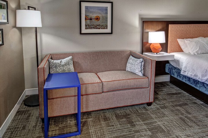 Room 10 of 29